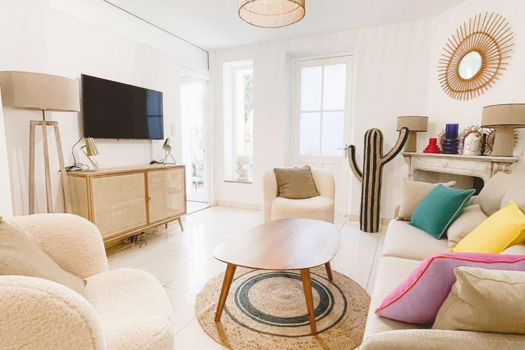 קסיס Petit Patio - 2 Chambres - Centre Ville - Climatisation מראה חיצוני תמונה