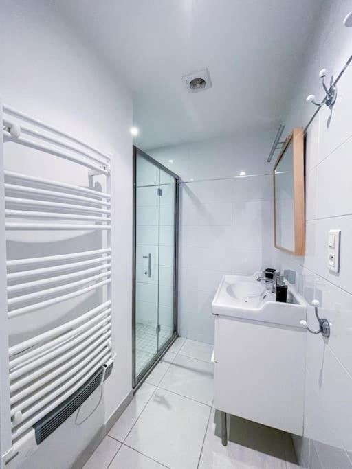קסיס Petit Patio - 2 Chambres - Centre Ville - Climatisation מראה חיצוני תמונה