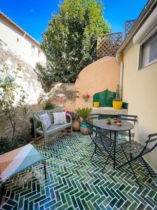 קסיס Petit Patio - 2 Chambres - Centre Ville - Climatisation מראה חיצוני תמונה